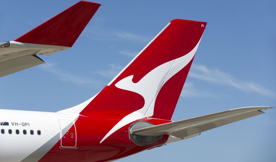 Grupa Qantas na życzenie pracowników wprowadza obowiązek szczepień