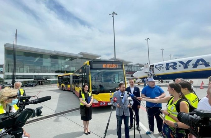 Wrocław: Nowe kierunki tanich linii i szeroka oferta biur podróży na sezon zimowy