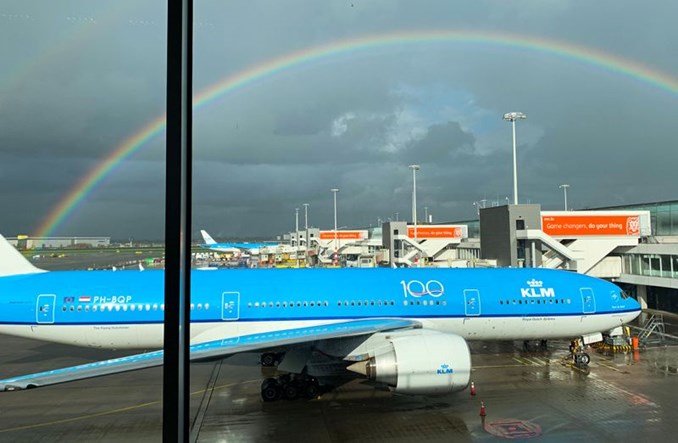 Amsterdam: Tylko cargo na plusie w półroczu. Mniej pasażerów i obniżone prognozy na 2021