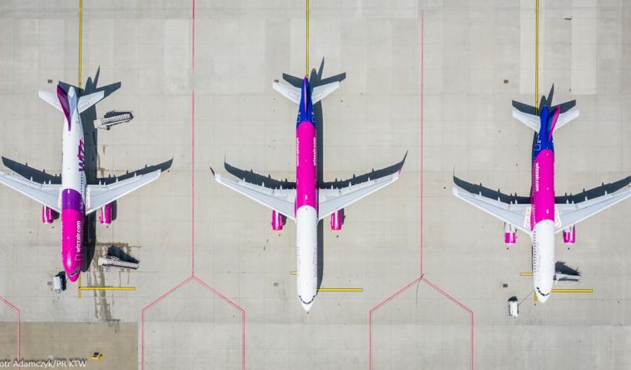 Wizz Air przewiózł mniej pasażerów w październiku niż we wrześniu Wizz Air przewiózł mniej pasażerów w październiku niż we wrześniu