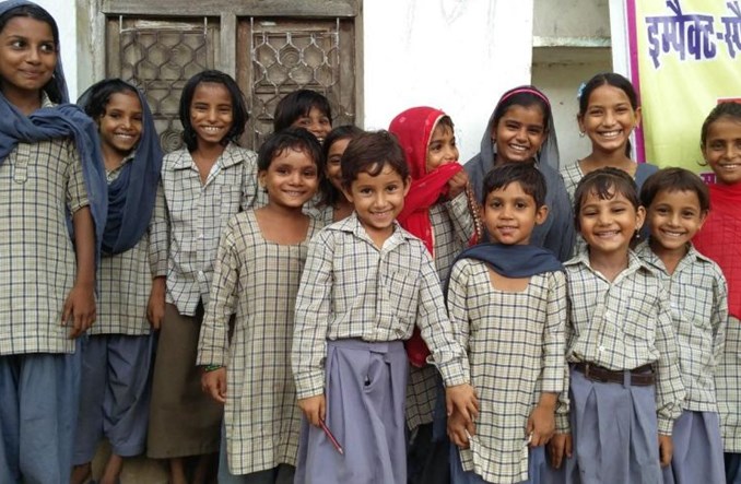 Emirates wspierają projekty na rzecz piśmienności i edukacji na całym świecie