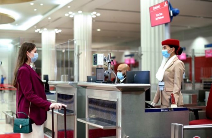 Emirates wdrażają IATA Travel Pass na sześciu kontynentach