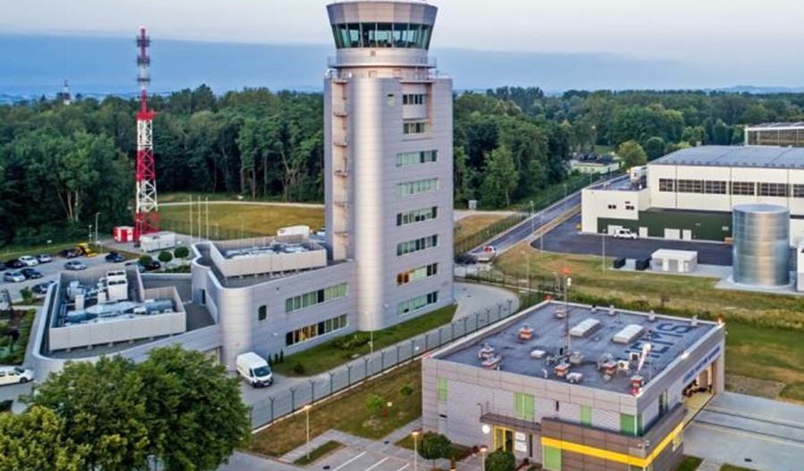Opłaty lotniskowe: Czy „nożyce kosztowe” zaszkodzą portom regionalnym? Opłaty lotniskowe: Czy „nożyce kosztowe” zaszkodzą portom regionalnym?