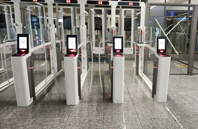 Kraków Airport z bramkami biomedycznymi