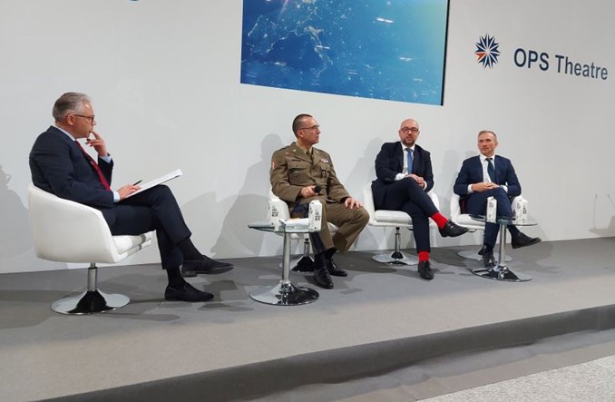 Lotnicza współpraca cywilno-wojskowa konieczna w obecnych czasach