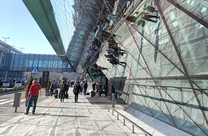 Kraków: Październik lepszy od września. Już ponad 2 mln pasażerów w 2021 roku