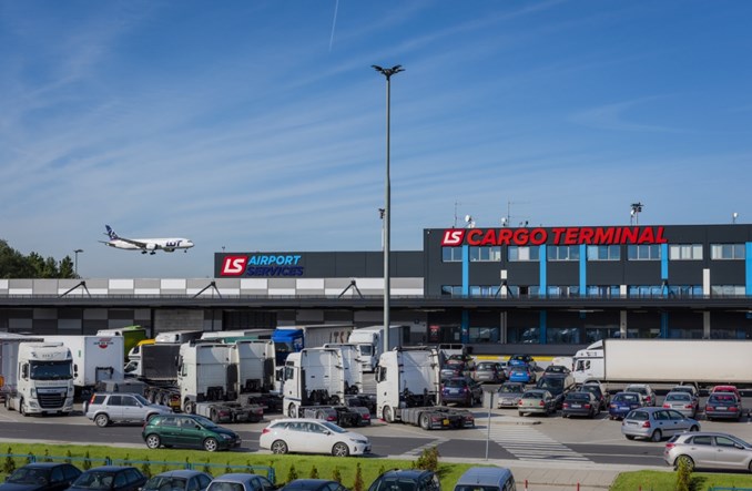 LSAS: 16,7 mln złotych zysku netto. Kluczowa inwestycja we WRO-LOT