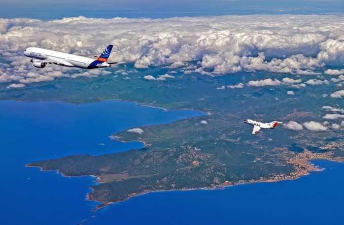 Airbus: Obiecujące wyniki pierwszych lotów z użyciem 100 proc. SAF przez samolot pasażerski