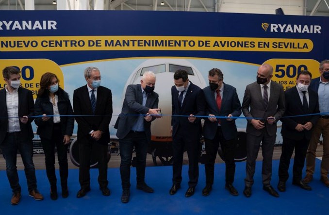 Ryanair zainwestował w Andaluzję. Nowy obiekt bazy i siedem kolejnych tras z Sewilli