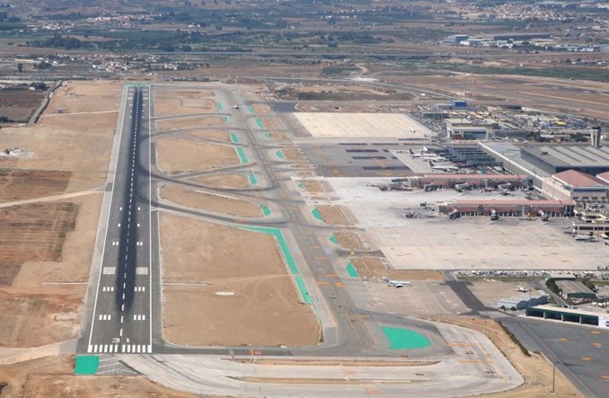 Hiszpania: 43,6 proc. ruchu sprzed pandemii na lotniskach w 2021 roku