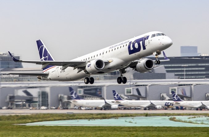 Lotnisko Chopina: 7,4 mln pasażerów w 2021. Przed pandemią było 18,8 mln