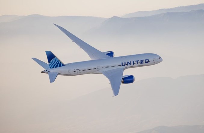 Niższe niż zakładano oferowanie United w 2022 roku. Powrót B777-200