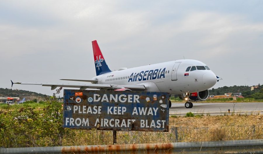 Air Serbia sprzedają na pniu loty do Rosji Air Serbia sprzedają na pniu loty do Rosji