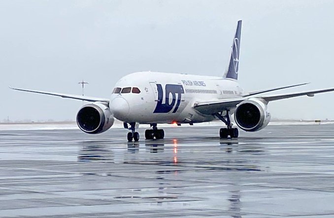 Dreamliner PLL LOT przewiózł uciekających z Ukrainy do Kanady