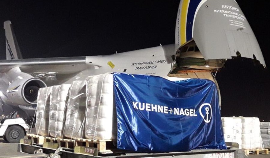 An-124 dostarczył 111 ton towarów na Ukrainę An-124 dostarczył 111 ton towarów na Ukrainę
