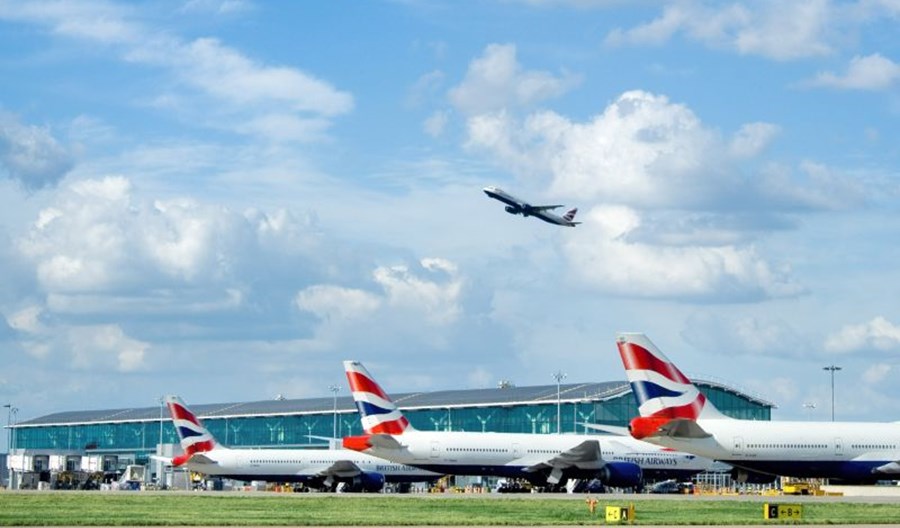 British Airways i easyJet odwołały w miniony weekend setki lotów