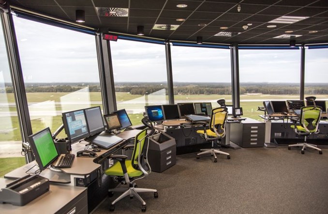 Horała: Możliwa wojskowa kontrola przestrzeni powietrznej