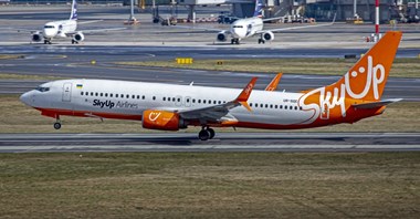 SkyUp z kolejnym B737-800. Samolot przebywa w Bydgoszczy 