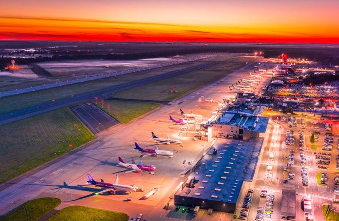 Katowice: Kolejna bariera pękła. 50 mln odprawionych pasażerów