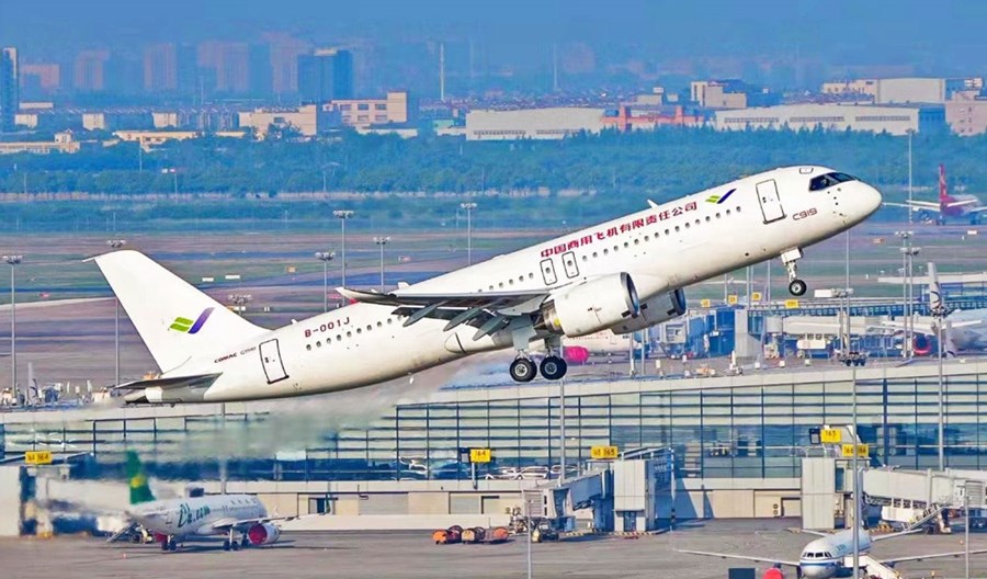 COMAC: Pierwszy C919 dla China Eastern odbył lot techniczny COMAC: Pierwszy C919 dla China Eastern odbył lot techniczny