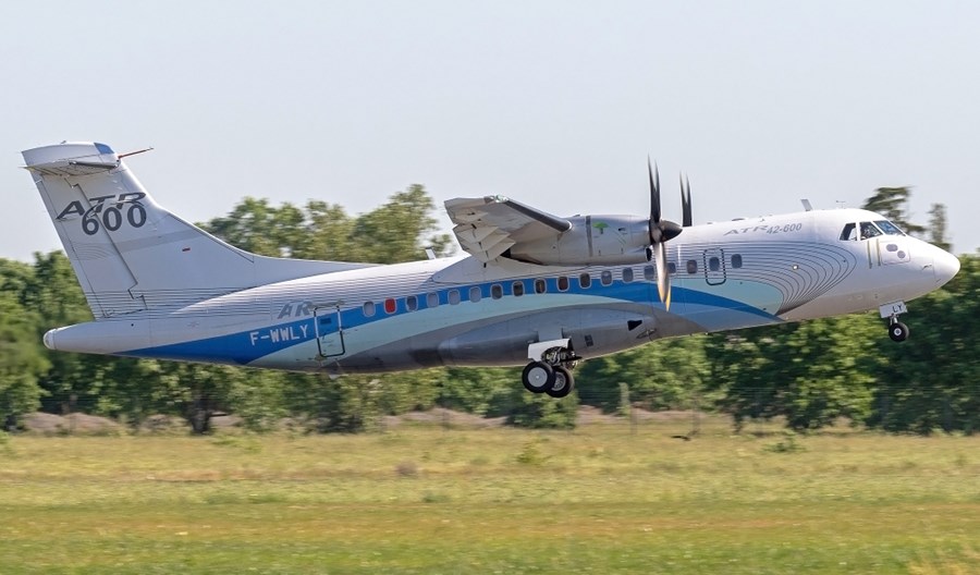 Oblot ATR-a 42-600S STOL w konfiguracji przejściowej Oblot ATR-a 42-600S STOL w konfiguracji przejściowej