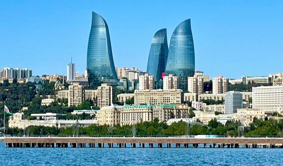 LOT poleciał do Baku. Ponad 20 tys. pasażerów w tym roku? (wideo) LOT poleciał do Baku. Ponad 20 tys. pasażerów w tym roku? (wideo)