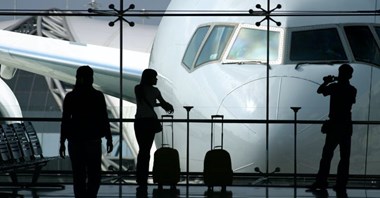 IATA: Podróże lotnicze w silnym trendzie poprawy