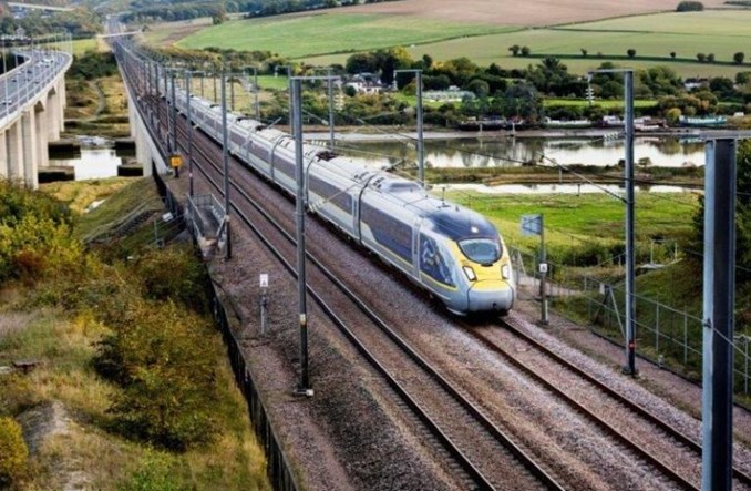 Pociągi Eurostar częściej na trasie Londyn-Amsterdam. Jak 19 lotów B737