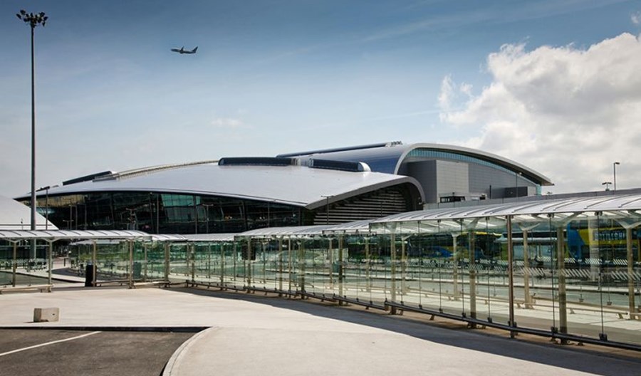 Dublin wyprzedził Amsterdam i oferuje loty do 25 brytyjskich miast Dublin wyprzedził Amsterdam i oferuje loty do 25 brytyjskich miast