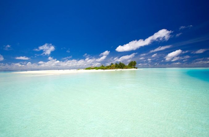 Drogie loty na "tonące" wyspy. Ceny biletów do 30 tys. złotych