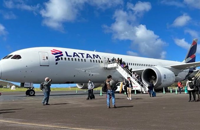 LATAM wznowiły rejsy na Wyspę Wielkanocną. Przerwa trwała 27 miesięcy 