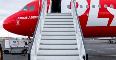 Rejkiawik i Liverpool połączą czerwone odrzutowce PLAY