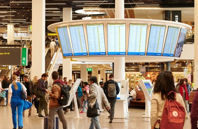 Amsterdam: Lipiec poniżej poziomów z 2019 roku. Ponad 20 proc. mniej pasażerów i operacji