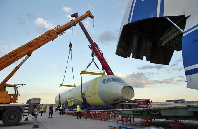 Kadłub Superjeta SSJ-NEW przybył do Moskwy na testy