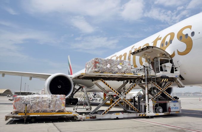 Humanitarny most powietrzny Emirates do Pakistanu