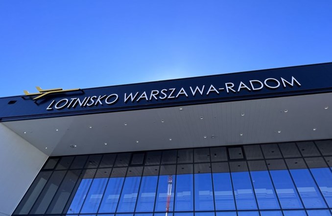 Koleją z Warszawy do Radomia najszybciej na lotnisko? Poseł pyta, MI wyjaśnia