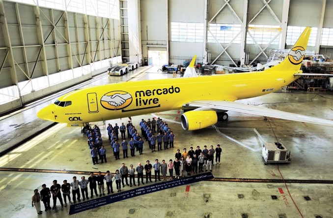 Boeing dostarczył 100. B737-800BCF. Odbiorcą firma AerCap