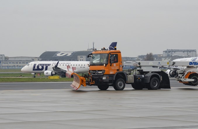 Morawiecki: Zakaz prywatyzacji gruntów Lotniska Chopina