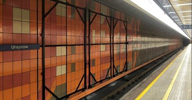 Metro zasłania mozaiki. Ważniejsze reklamy