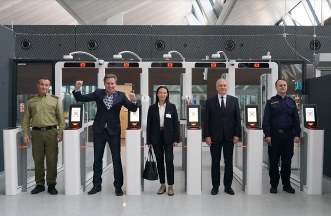 Gdańsk: 10 bramek ABC usprawni ruch na lotnisku