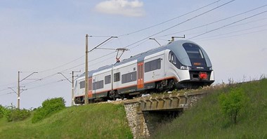 Świętokrzyskie uruchamia waloryzację cen... biletów kolejowych