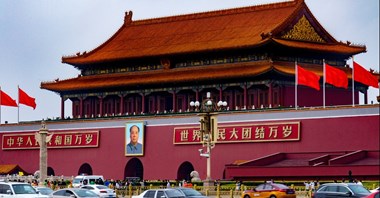 Imperium kontratakuje. Chiny zawieszają wydawanie wiz w odwecie za restrykcje wjazdowe