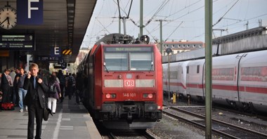 Niemcy i Hiszpania: Koniec obowiązku maseczek w pociągach