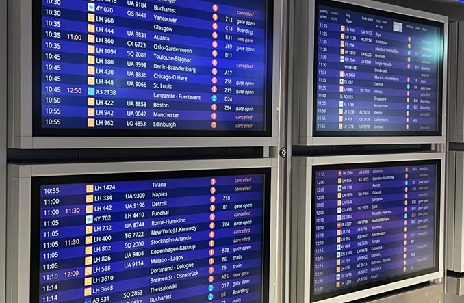 Awaria i paraliż Lufthansy we Frankfurcie. Alternatywą kolej