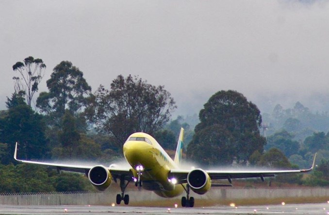 Viva Air Colombia zawiesiła działalność. Niepewny los ponad 5000 pracowników