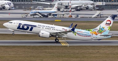 PLL LOT. Boeing 737 MAX nowym logojetem (zdjęcia)