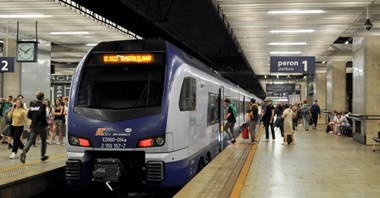 Wyniki za luty: Kolej pasażerska zyskuje