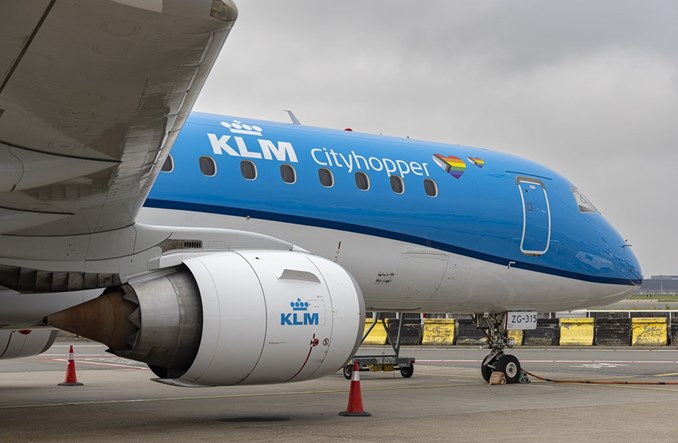 KLM: Zwroty neutralne płciowo przy rezerwacji w niektórych krajach