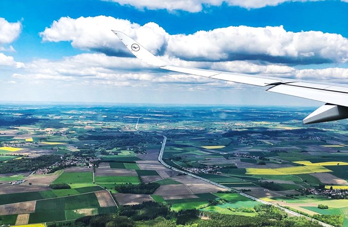 IATA: Unijne ograniczanie lotów to rządowy greenwashing