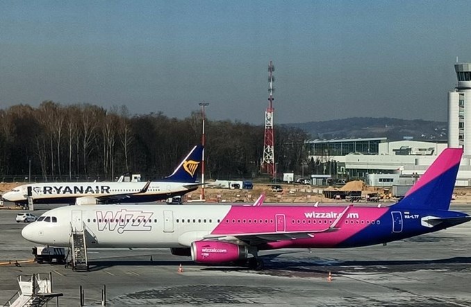 Ryanair i Wizz Air polecą z Krakowa do Tirany